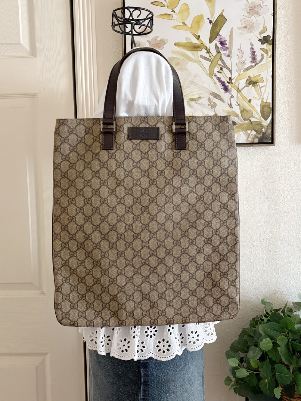 Gucci Beige GG Supreme Tote with Dark Brown Leather Handles